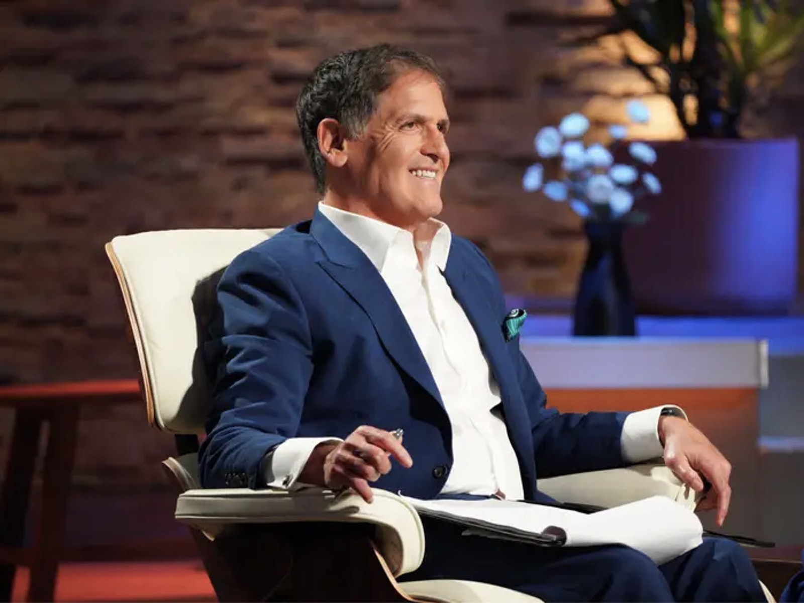 Entrepreneur Mark Cuban Yearns Bitcoin to Drop While Mocking Gold